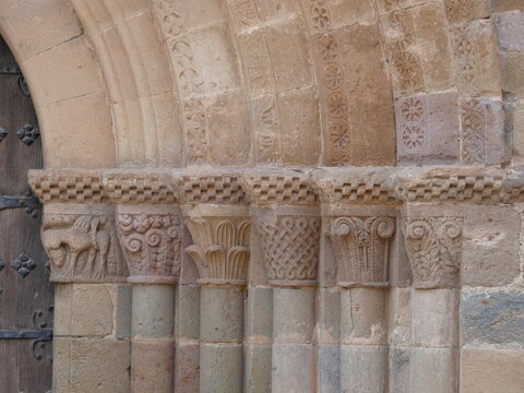 Monasterio de Veruela, CAPITELES