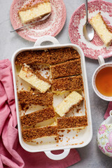 Sweet Cottage Cheese Noodle Kugel with Spiced Cookie Crumbs .