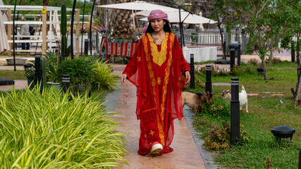 Naklejka premium Female Saudi Arabian Dress Style in Thailand 
