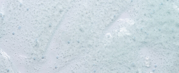 Cleanser gel with hyaluronic acid and seaweed.
