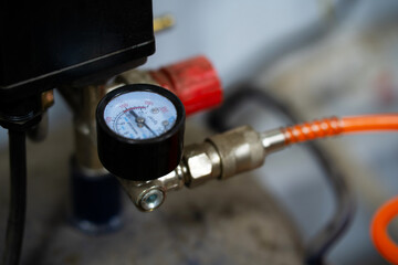 Air pressure gauge on the compressor