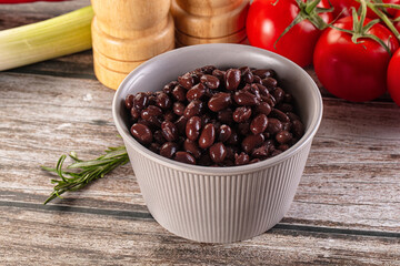 Canned black beans in the bowk