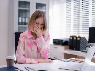 Business woman are under stress from working for poor work, failed work.