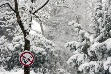 Winterlandschaft, Rauchverbot