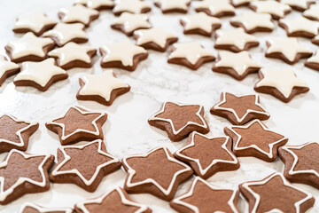 Perfectly Icing Star Cookies with Royal Icing