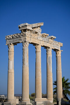 Antic building in Antic Side, T&uuml;rkiye, Appolon temple
