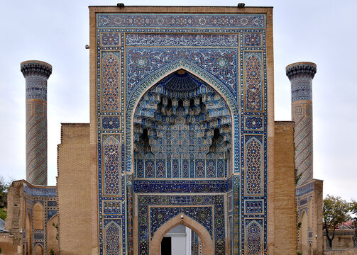 TRAVEL TO UZBEKISTAN AND MONUMENTS OF TIMURID ARD AND ARCHITECTURE IN THE CITY OF SAMARKAND AND BUKHARA