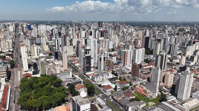 Vista Aerea de Drone - Curitiba, Centro, Paran&aacute;, Brasil. 