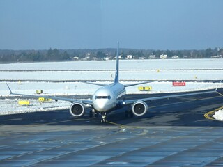 Airport © Adam Stopa