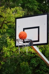 basketball hoop and net © Veronika