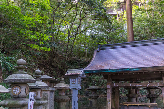 日本の香川にある、長い階段が有名な、金刀比羅宮の参道の風景