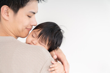 お母さんと赤ちゃん　眠る