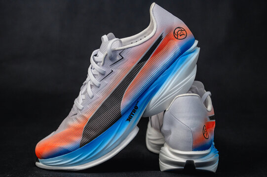 Puma Fast-R Nitro Elite 3 Ekiden in a full-body shot, underlining new-generation modern supershoes designed for elite road performance.