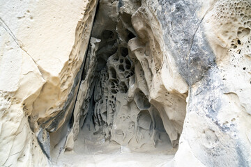 Soprasasso Caves