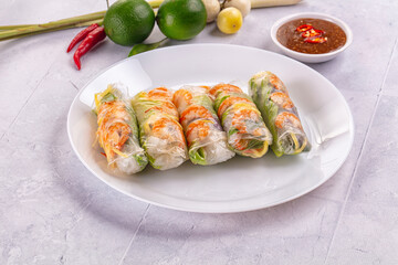 Vietnamese spring roll with prawn