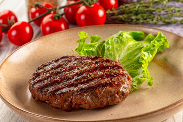 Grilled beef cutlet minced meat