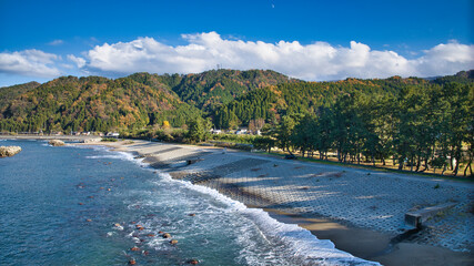 日本の富山県朝日町の笹川地区周辺の風景