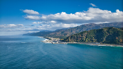 Fototapeta premium 日本の富山県朝日町の笹川地区周辺の風景