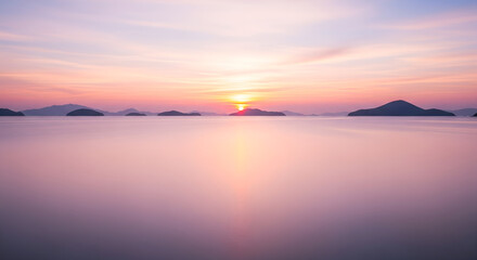 Obraz premium Calm Sunset Over Water Landscape