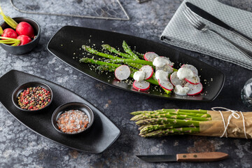 Asparagus salad with radishes and mozzarella balls