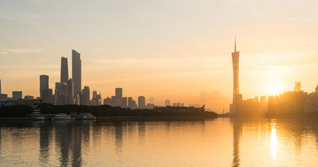 Obraz premium Sunrise over the Guangzhou skyline, China