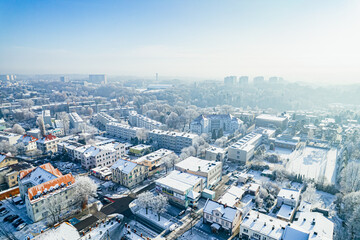 Miasto przemysłowe na Śląsku w Polsce, Jastrzębie-Zdrój. Panorama zimą z lotu ptaka.