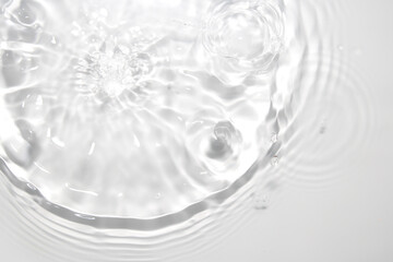 The water surface is white and transparent.