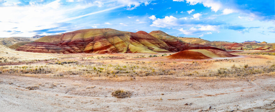 Painted Hills Overlook at John Day Fossil Beds National Monument at sunrise