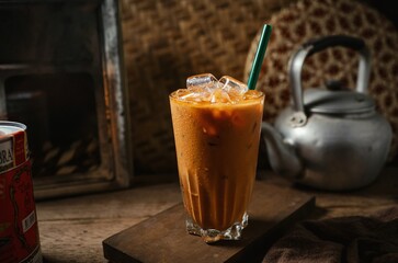 Cha Yen ,Thai Iced Tea, Traditional Thai tea with sweetened condensed	