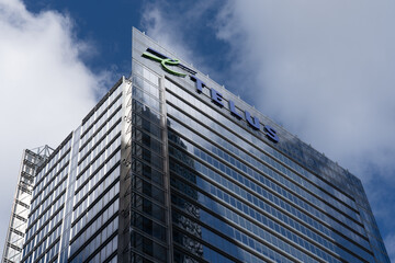 Fototapeta premium Toronto, Canada - September 21, 2025: Telus head office building (telus house toronto) in downtown toronto. Telus is a Canadian national telecommunications company. 