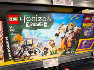Obraz premium Lego Horizon Adventures Building Set Display