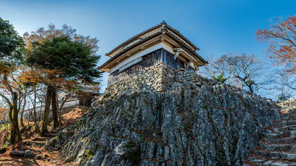 備中松山城 &ndash; 天空の山城「現存12天守」の一つで、天守が現存する&ldquo;唯一の山城&rdquo;