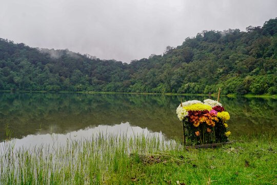 Laguna y volc&aacute;n Chikabal, Guatemala