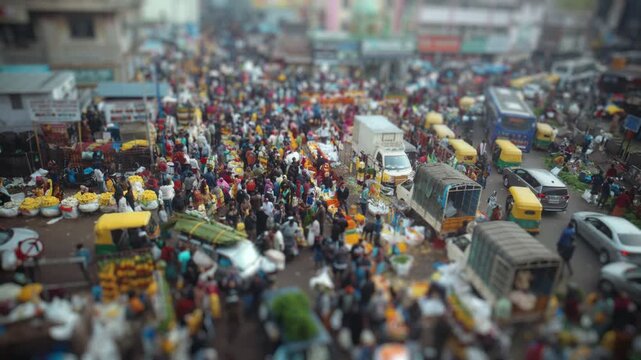 Indian Urban Chaos &ndash; KR Market Bangalore Traffic, People and Street Vendors
