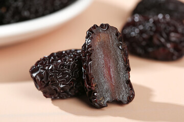 Dried Black Jujube Dates from Xinjiang China - Premium Dark Fruit with Wrinkled Texture