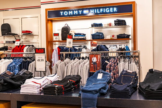 Tommy Hilfiger Clothing Store Interior at Westfield Valley Fair During Black Friday