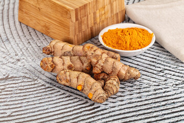 Fresh aroma tumeric roots heap