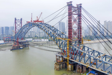 Naklejka premium Jianghan Bridge Construction Wuhan - Aerial Main Arch View