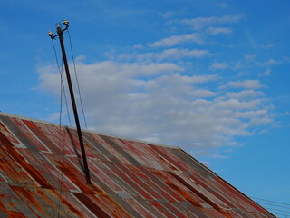 ROOF CLOUD SKY ANTENNA HOUSE © LookLook