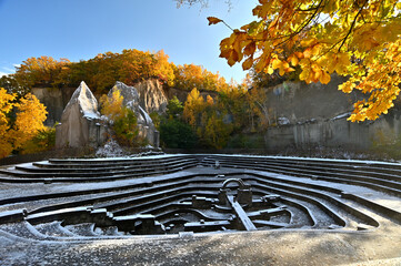 石山緑地　ネガティブマウンド
