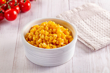 Yellow sweet canned corn grain