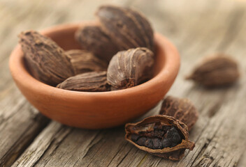 Black cardamom