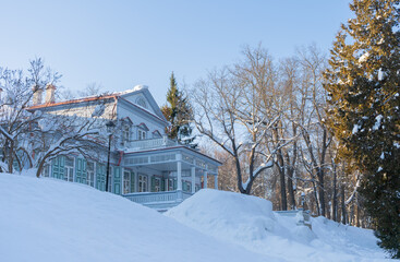 Abramtsevo, Rusia February 5, 2022. View of the old house of the Russian industrialist and philanthropist Mamontov in the Abramtsevo estate. Moscow region. 