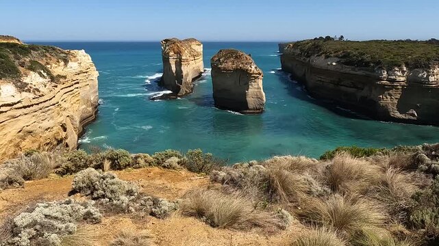 Tom and Eva Lookout at Loch Ard Gorge : Stunning Coastal Views and Limestone Cliffs on Great Ocean Road, Victoria Australia