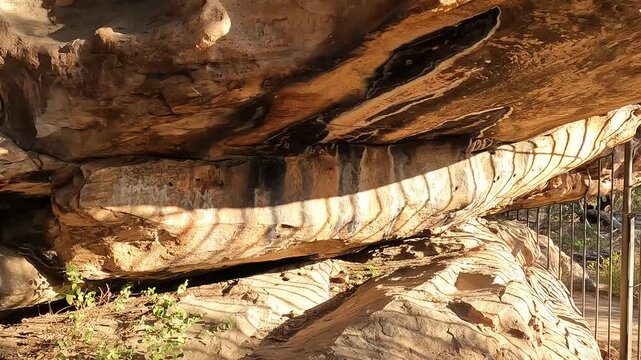 Ngamadjidj Shelter : Ancient Aboriginal Rock Art in the Grampians or Gariwerd, Victoria Australia
