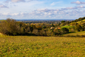 Obraz premium Panorama over the Ariège River and its plain from the heights of Venerque