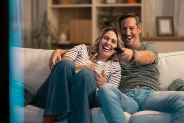 Obraz premium Couple Watching Movie Together