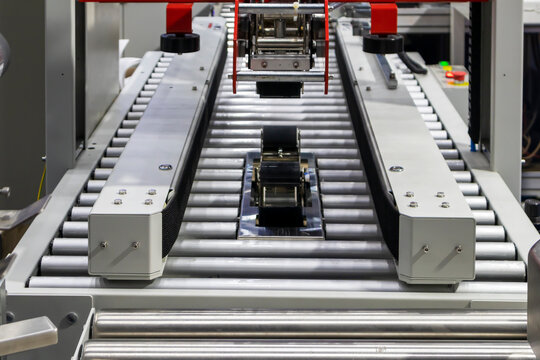 Mechanism of production machinery in manufacturing plants and inventory management system