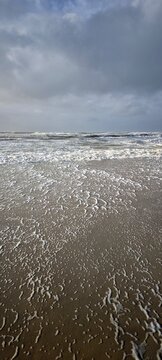 Sandstrand und Schaum bei Bjerregard