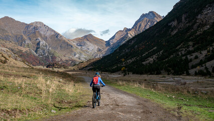 woman landscape autumn